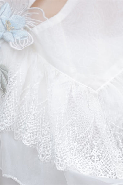 Finely Styled Dress with a Classic Vintage Look