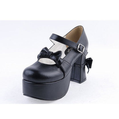 Effortlessly Elegant Shoes with a Timeless Design