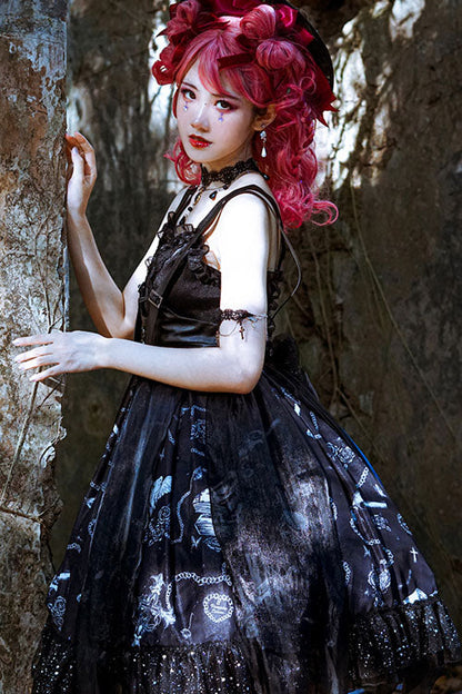 Finely Styled Dress with a Classic Vintage Look