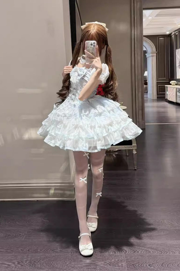 Finely Styled Dress with a Classic Vintage Look