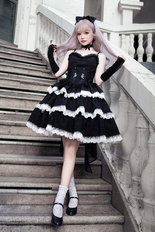 Subtly Elegant Dress with a Refined Vintage Look