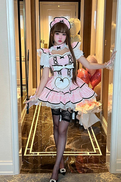 Finely Styled Dress with a Classic Vintage Look