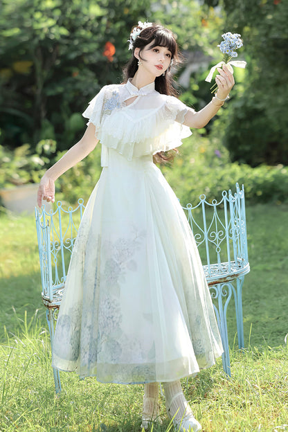 Finely Styled Dress with a Classic Vintage Look