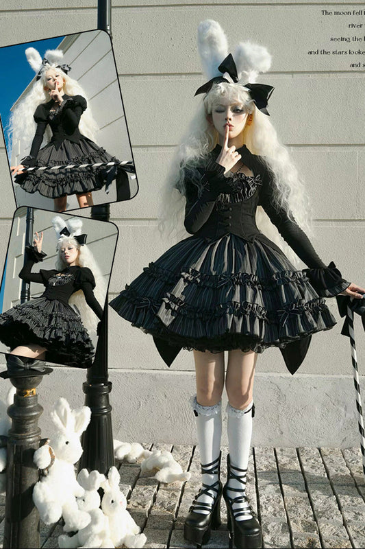 Casually Elegant Dress with a Refined Edge