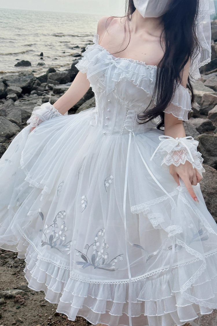 Finely Styled Dress with a Classic Vintage Look