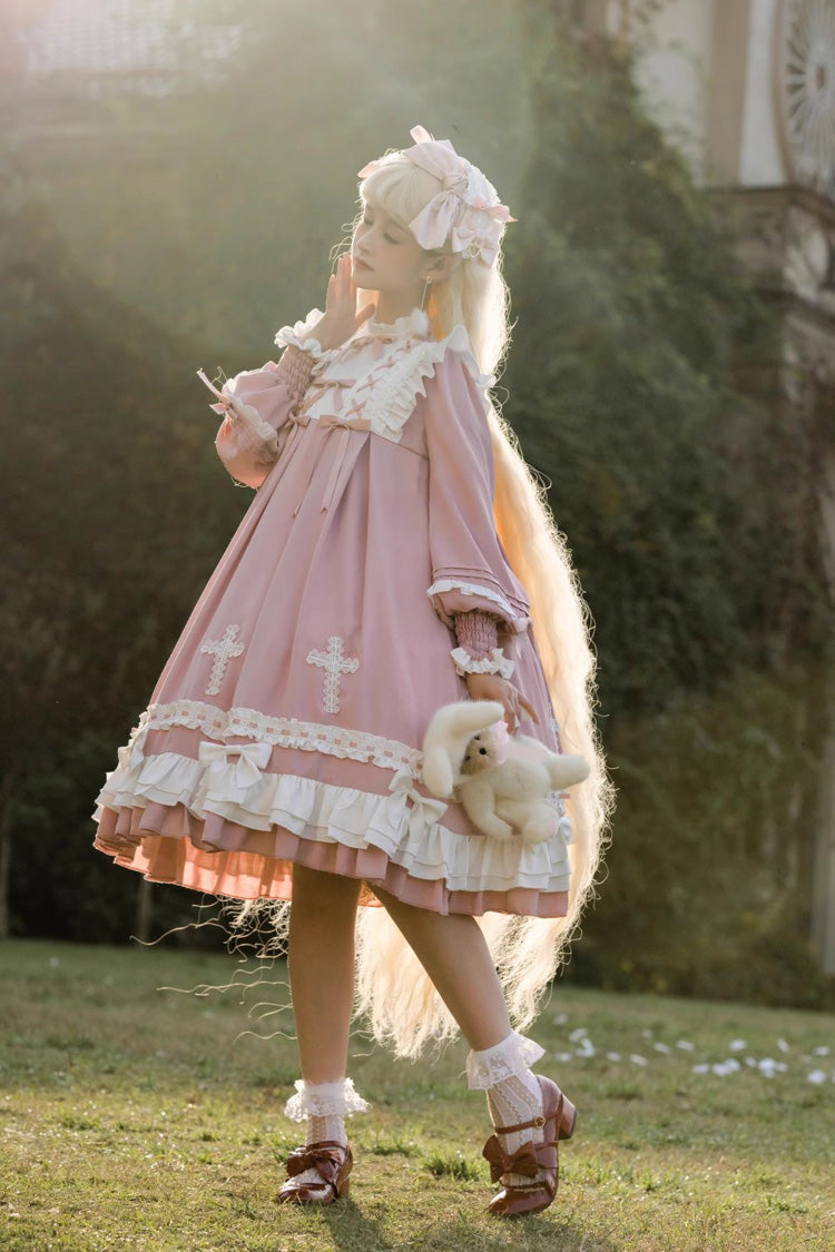 Finely Styled Dress with a Classic Vintage Look
