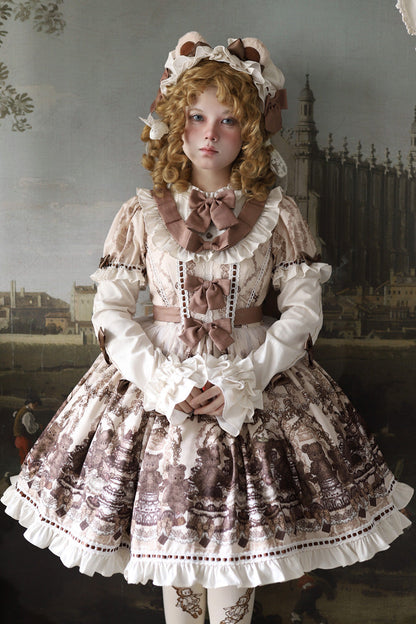Finely Styled Dress with a Classic Vintage Look
