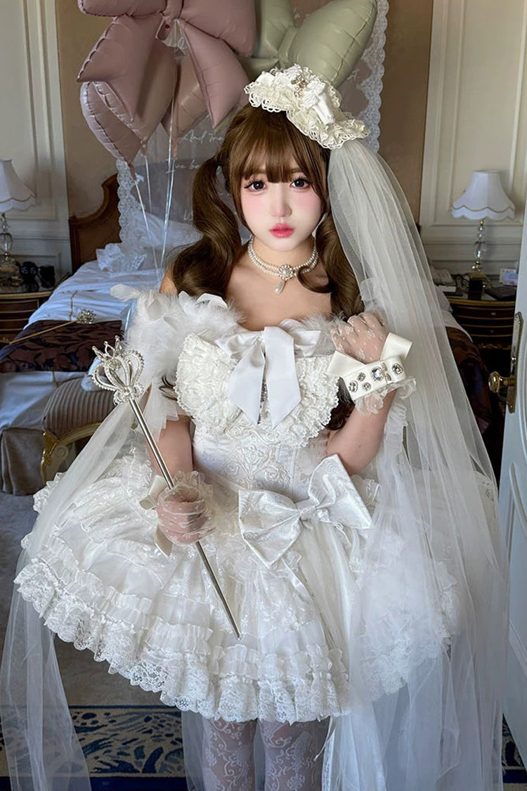 Finely Styled Dress with a Classic Vintage Look
