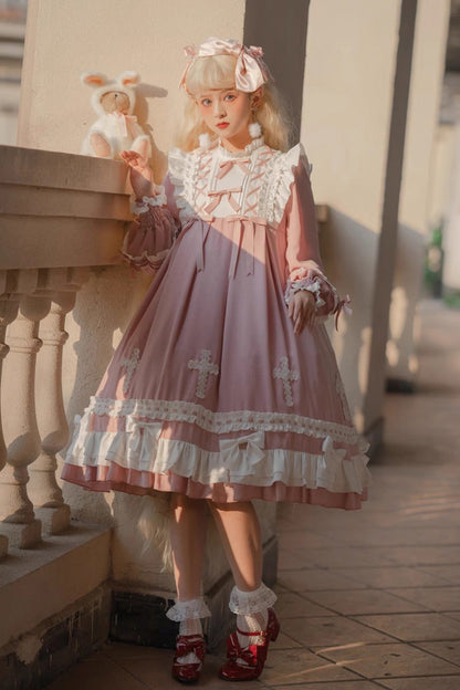 Finely Styled Dress with a Classic Vintage Look