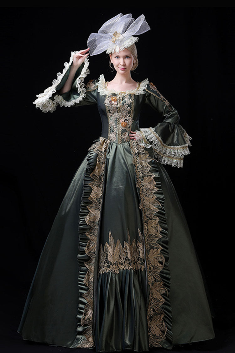 Finely Styled Dress with a Classic Vintage Look