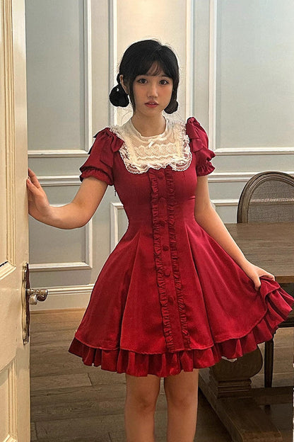 Finely Styled Dress with a Classic Vintage Look