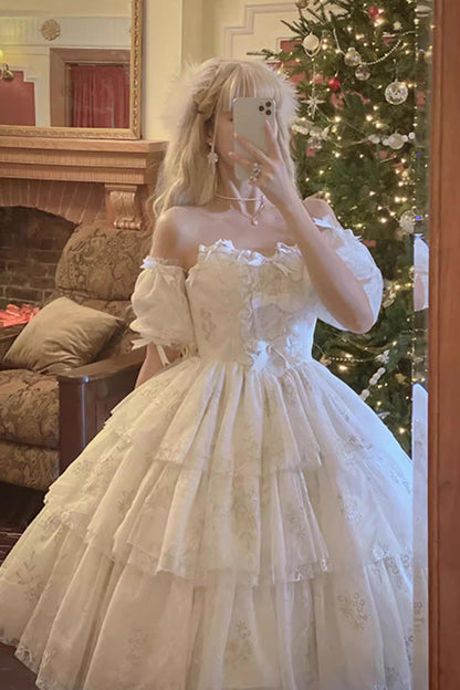 Finely Styled Dress with a Classic Vintage Look