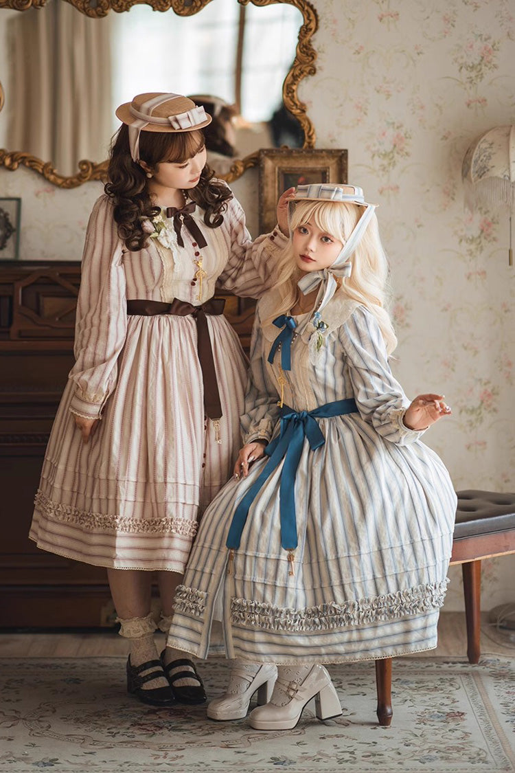 Classic Vintage Dress with a Flattering Fit