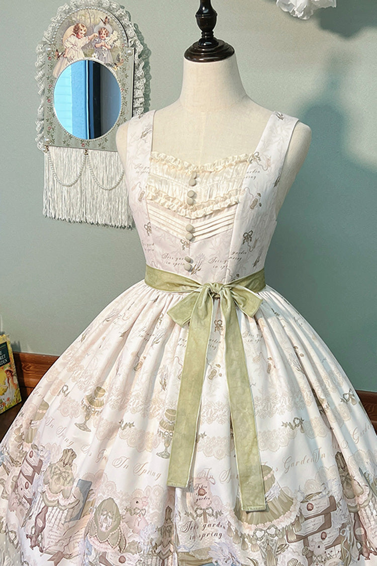 Finely Styled Dress with a Classic Vintage Look