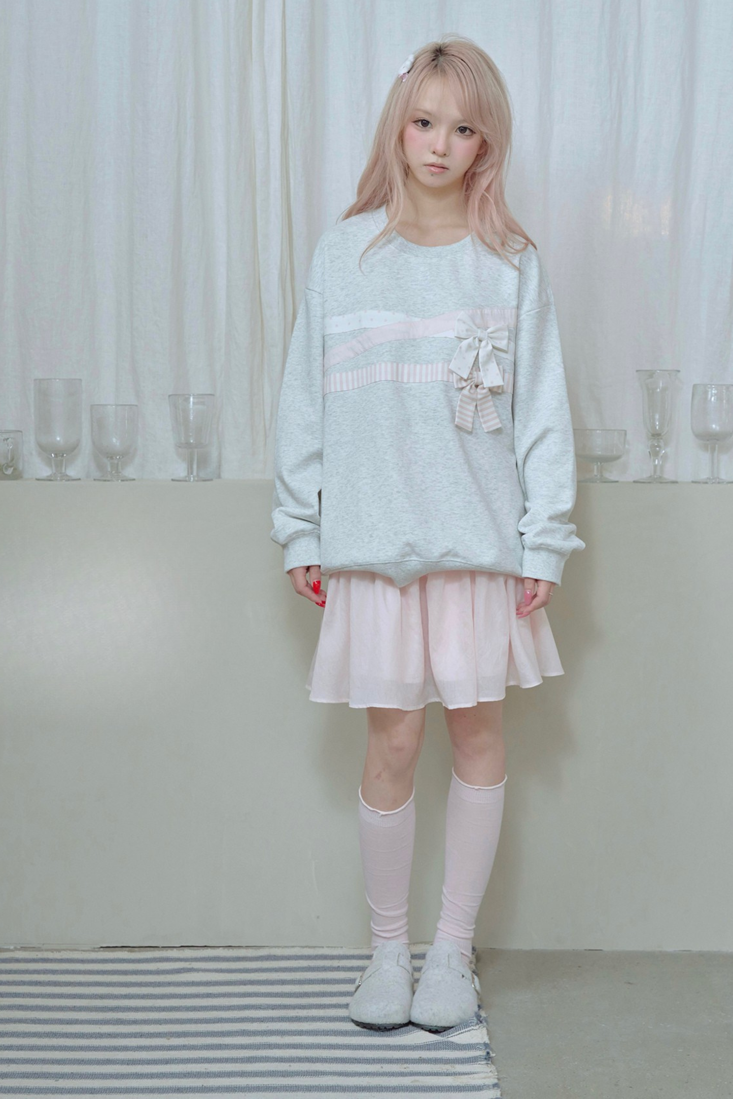 Ribbon Pullover Sweatshirt