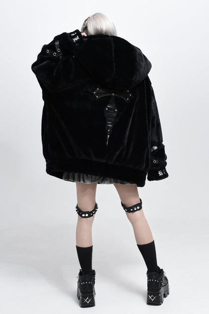 Beautifully Finished Coat in a Timeless Design