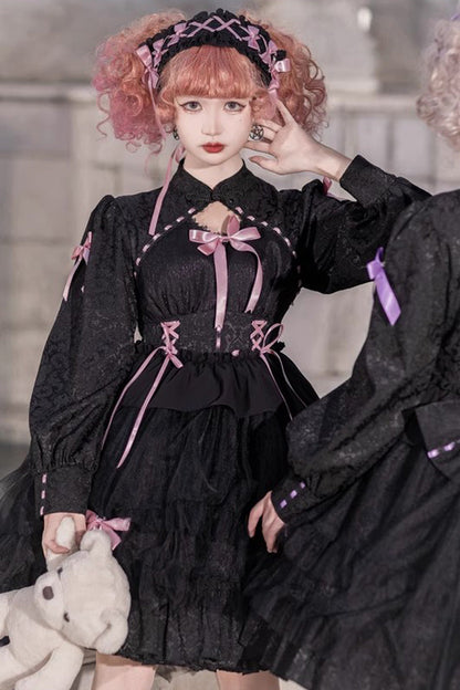 Finely Styled Dress with a Classic Vintage Look