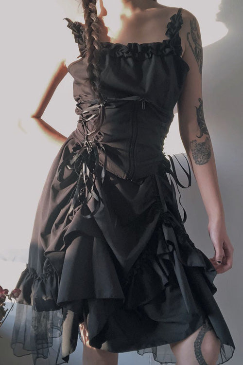 Beautifully Finished Dress in a Timeless Design