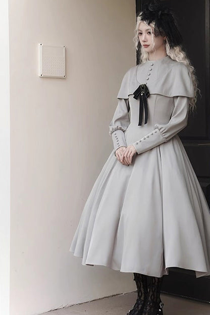Subtly Elegant Dress with a Refined Vintage Look