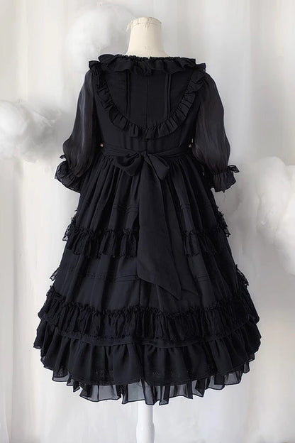 Effortlessly Elegant Dress with a Timeless Design