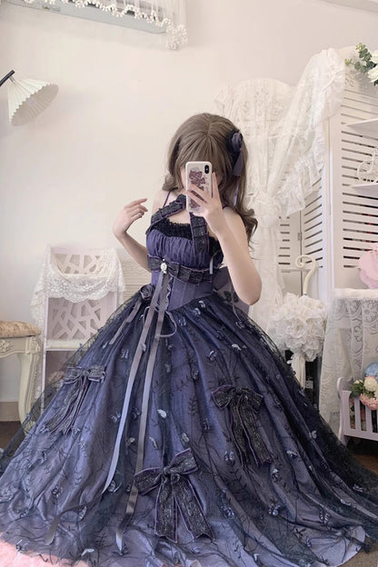 Subtly Elegant Dress with a Refined Vintage Look