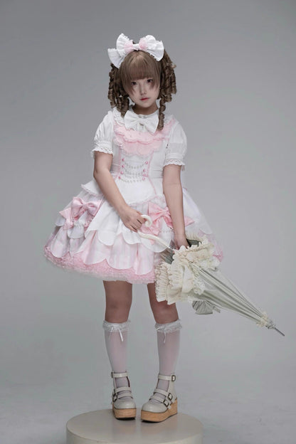 Subtly Elegant Dress with a Refined Vintage Look