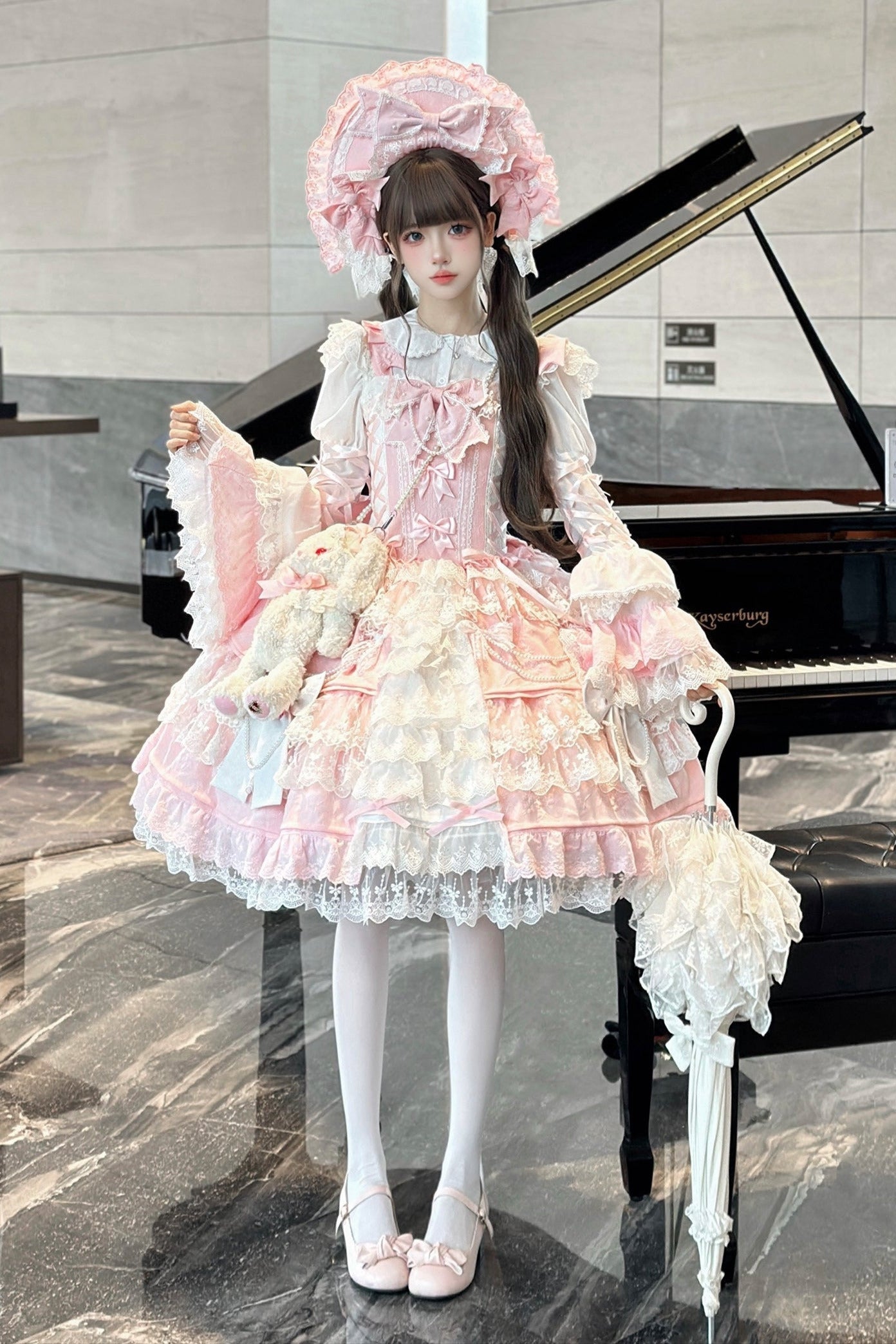 [pre-order] Peach Rabbit Antique Doll Lolita Dress Set