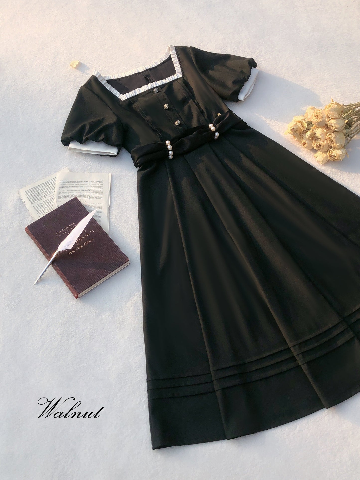 [pre-order] Black Square Collar French Retro Dress + Waist Ribbon + Black Ribbon Headband + Pearl Necklace