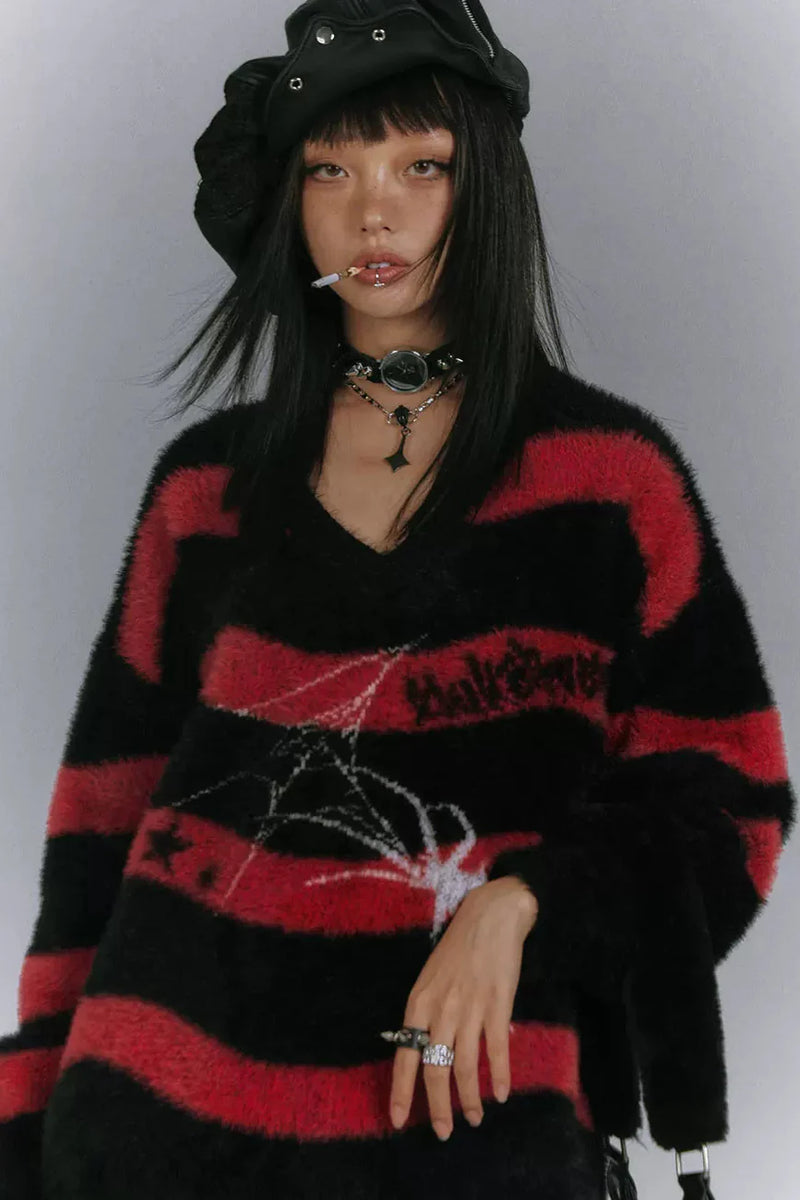 Border Loose Dark Spider Top