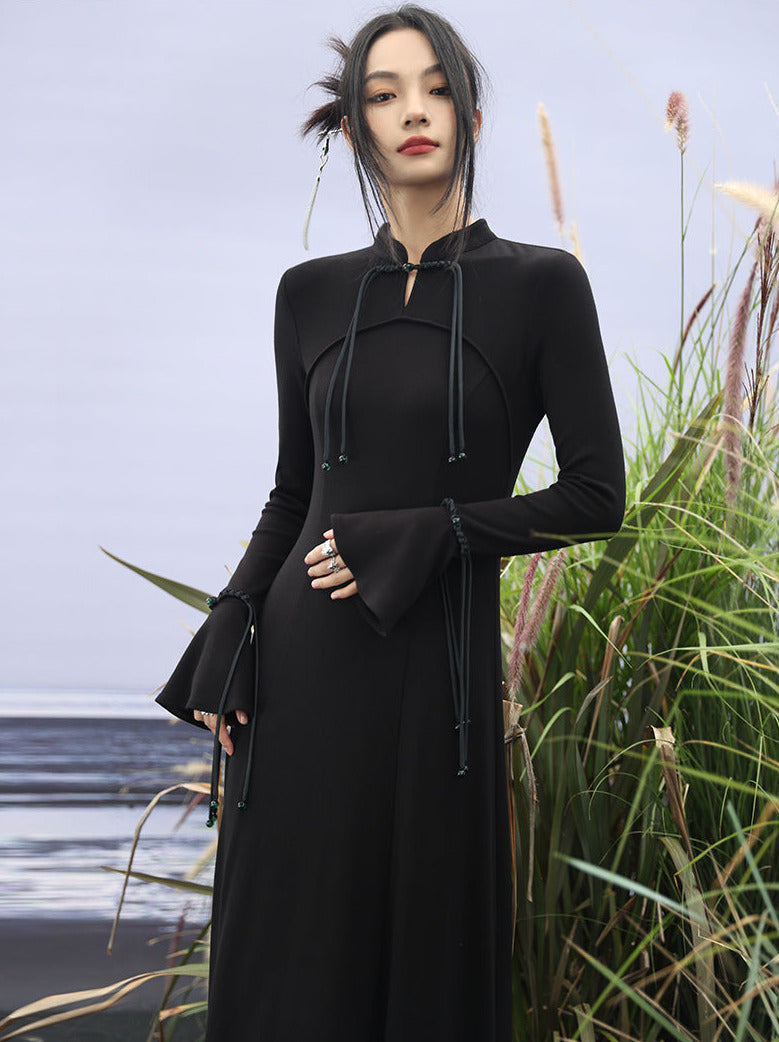 Retro Chinese-style Buckle Bell Sleeve Knit Long Dress