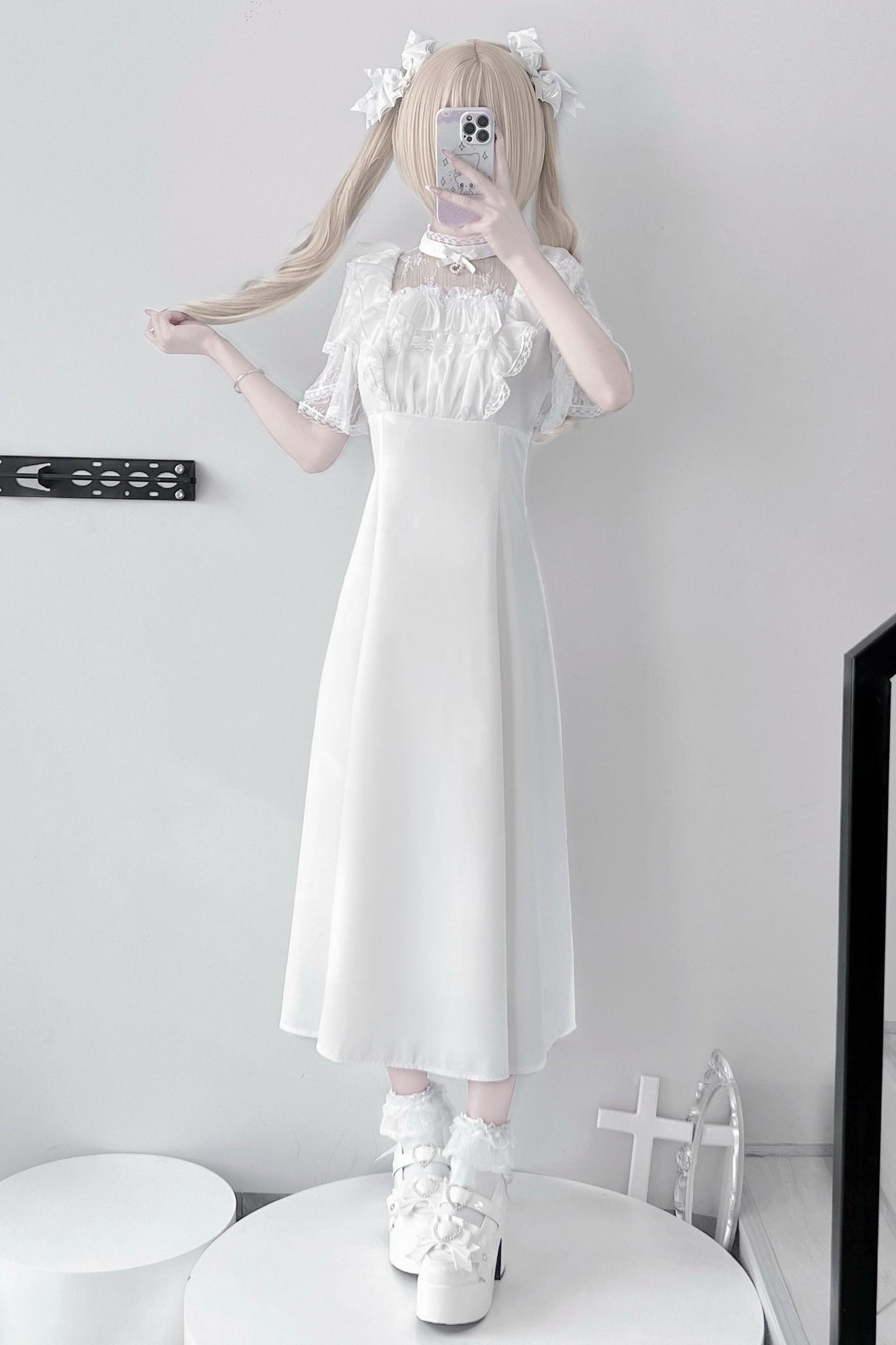 [pre-order] Lace Pearl Sheer Sleeve Long Dress