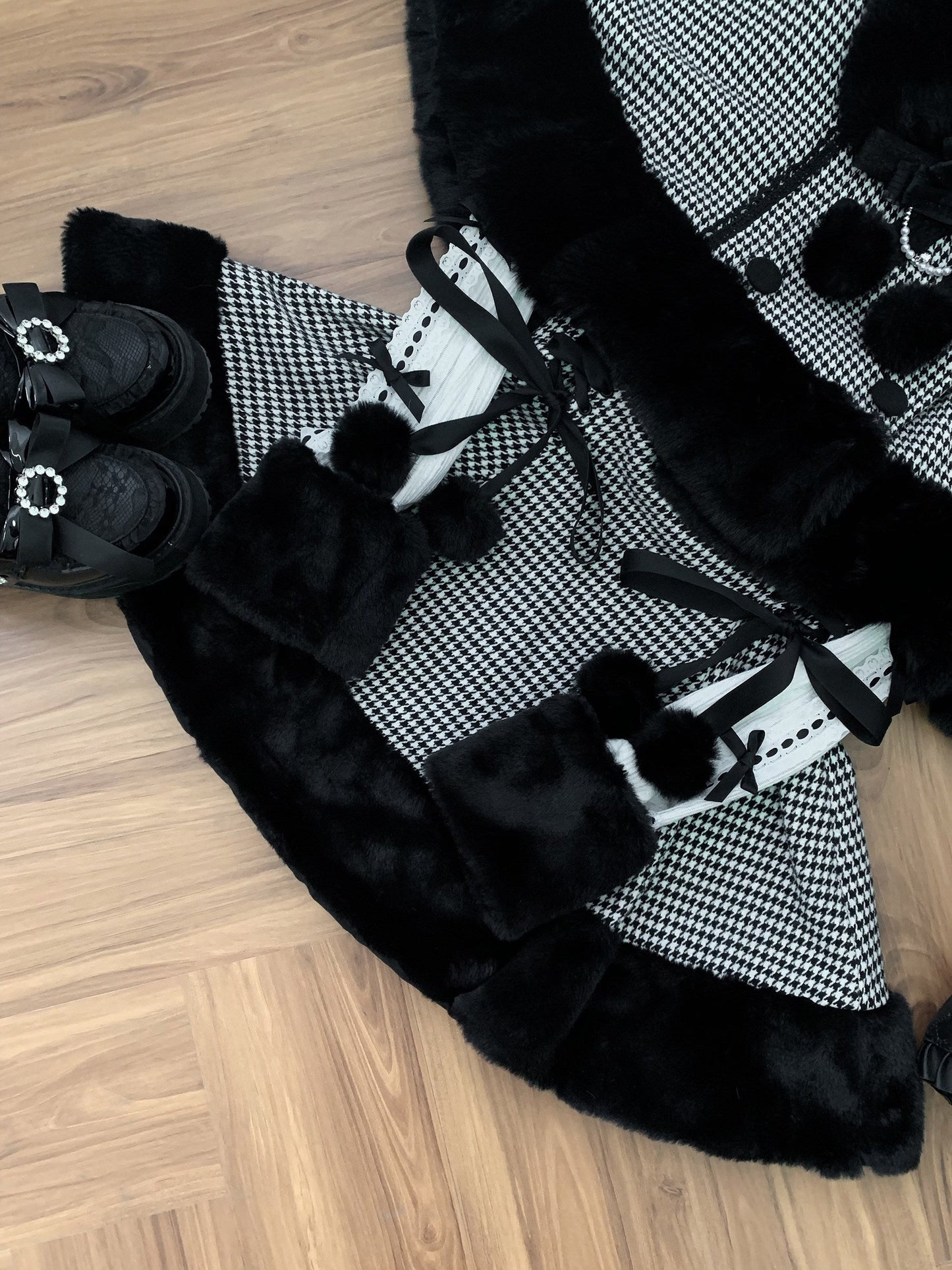 [reservation Deadline February 7th] Retro Check Black Fur Cape + Skirt + Inner Top