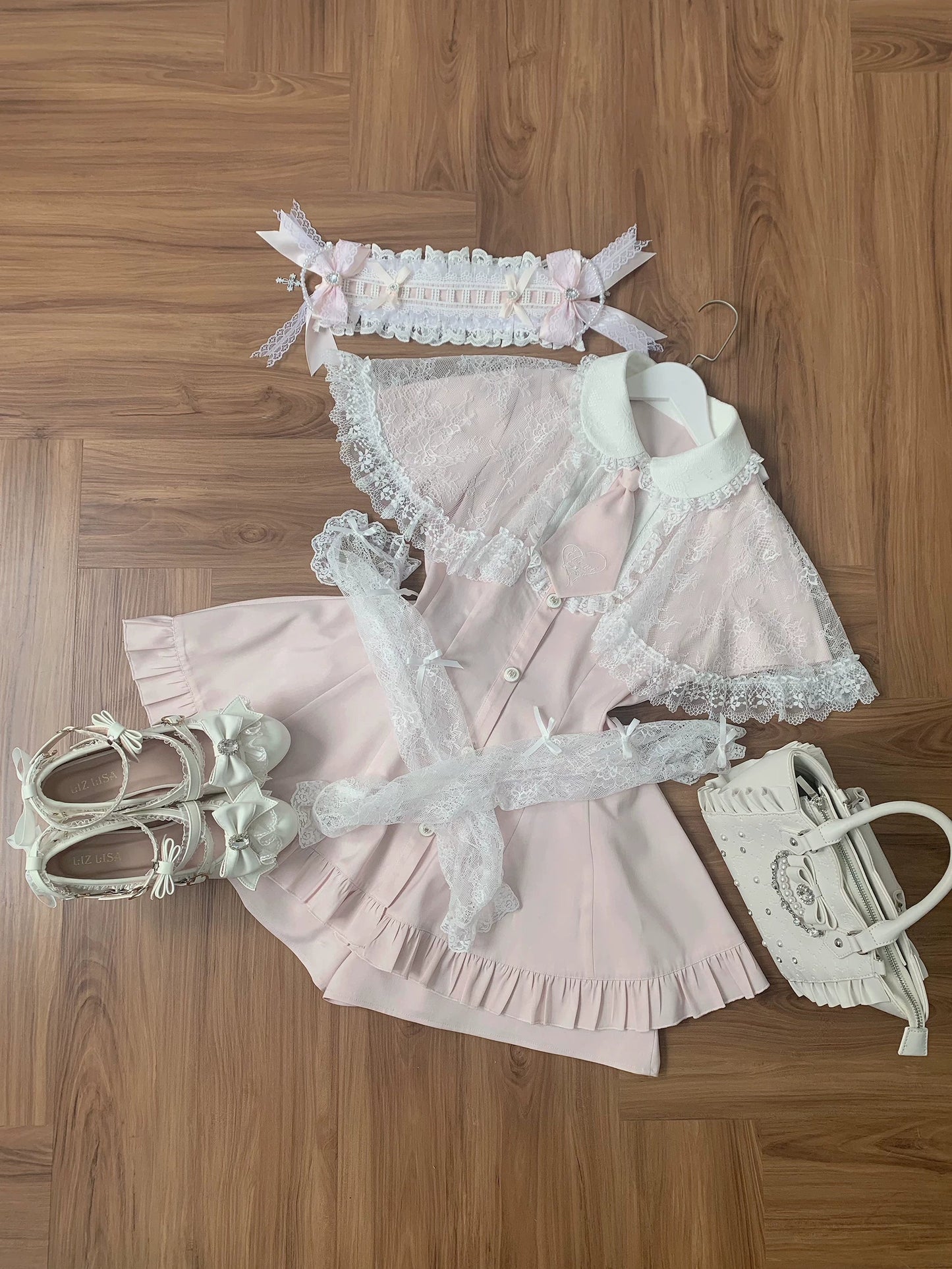 [pre-order Deadline: May 15] Pink Lace Cape Design Tie Color Dress Suit Full Set + Accessories
