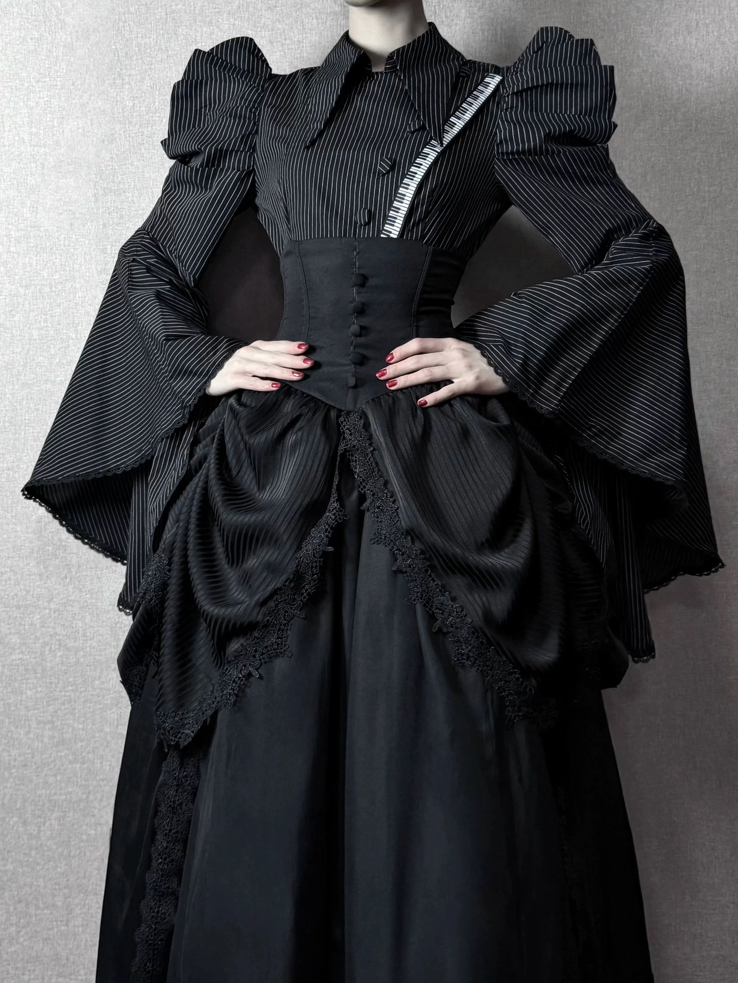 [pre-order Deadline: April 13] Piano Stripe Gothic Lolita Volume Puff Flare Sleeve Shirt Type A/b