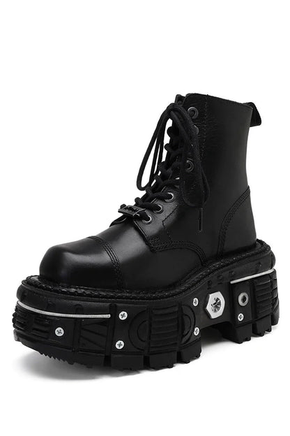 Metal Point Design Ankle Boots