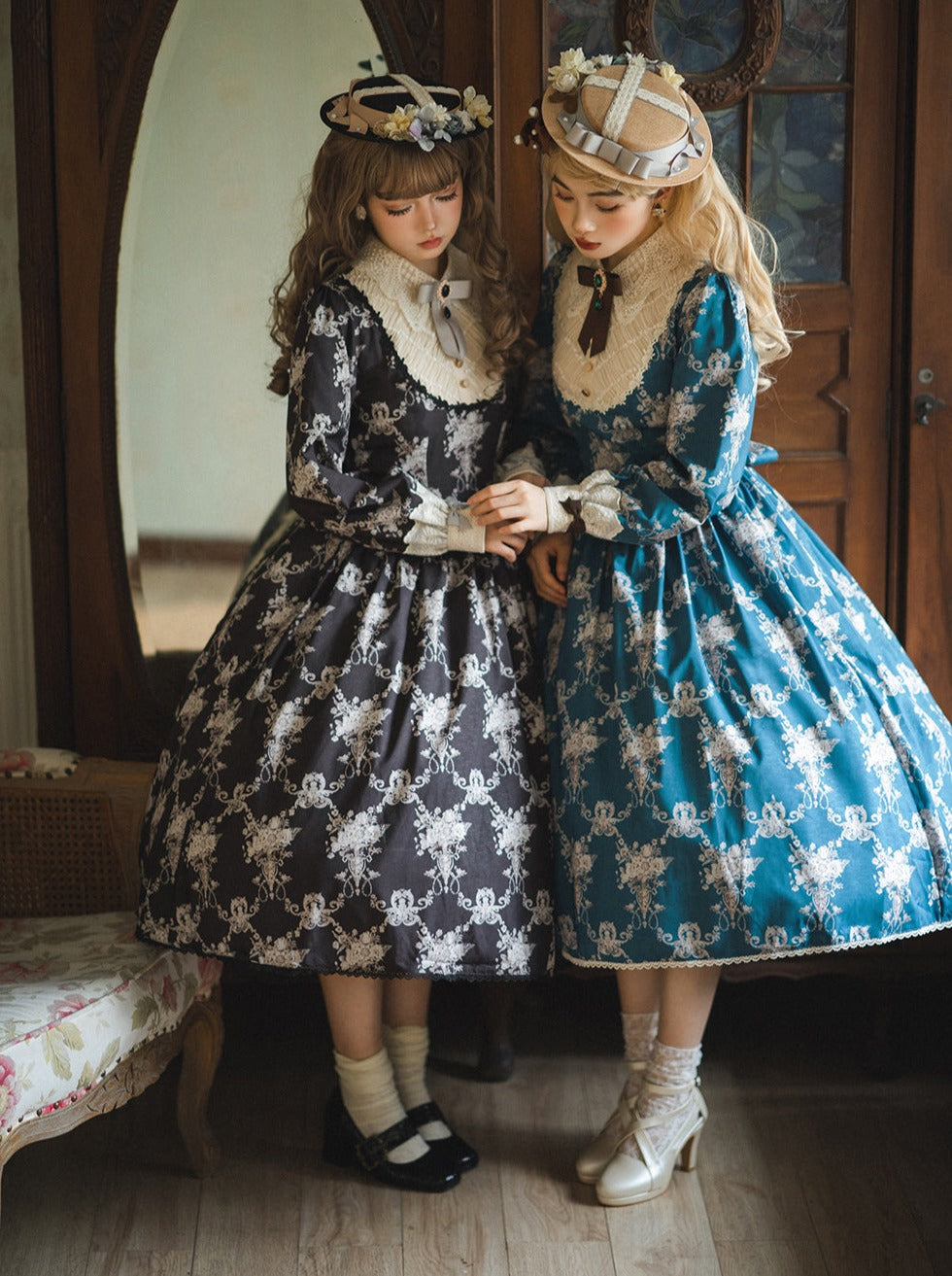 [pre-order] Antique Flower Wall Lolita Retro Cake Pendant Dress