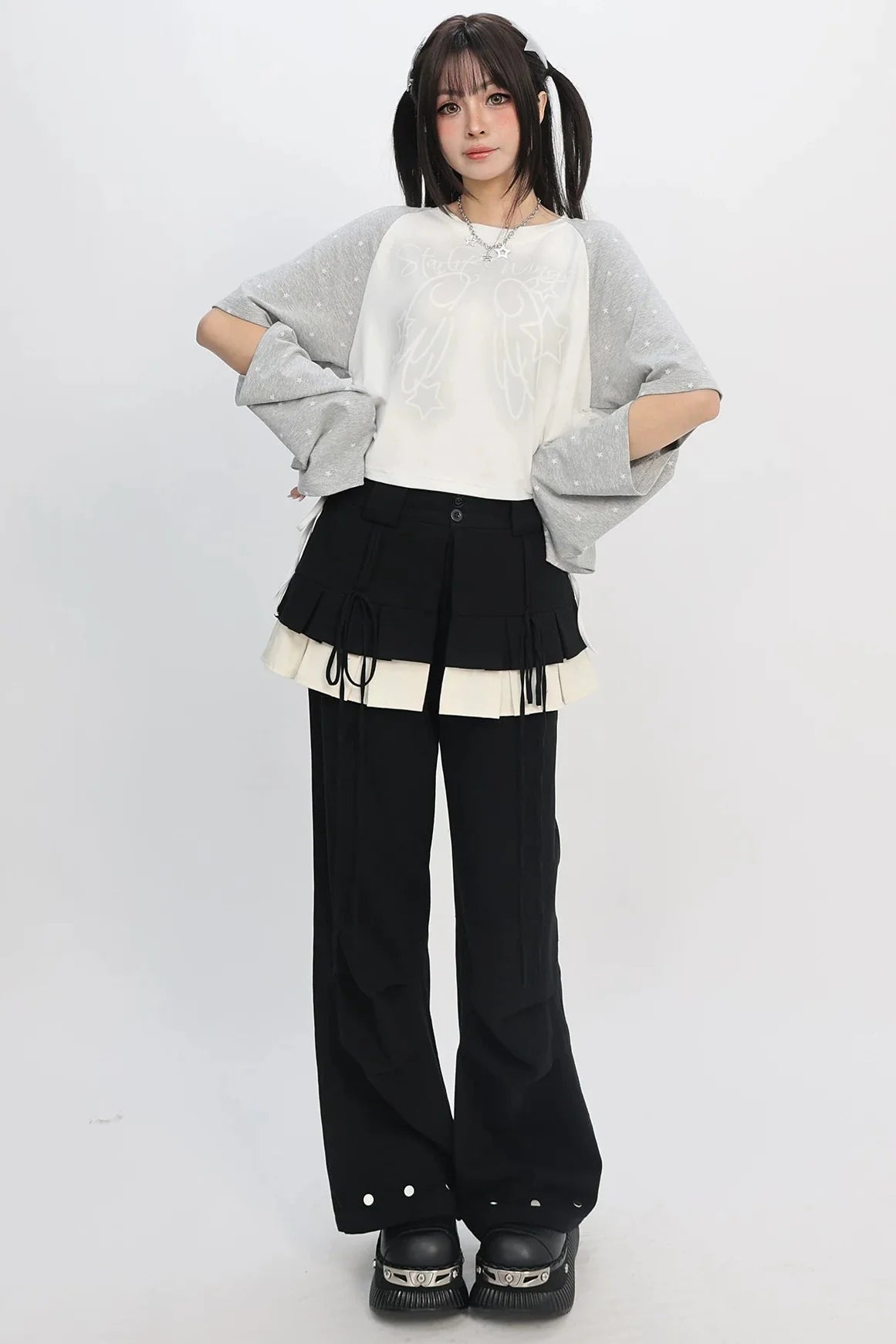 Mode Cut-out Star Drawstring Top