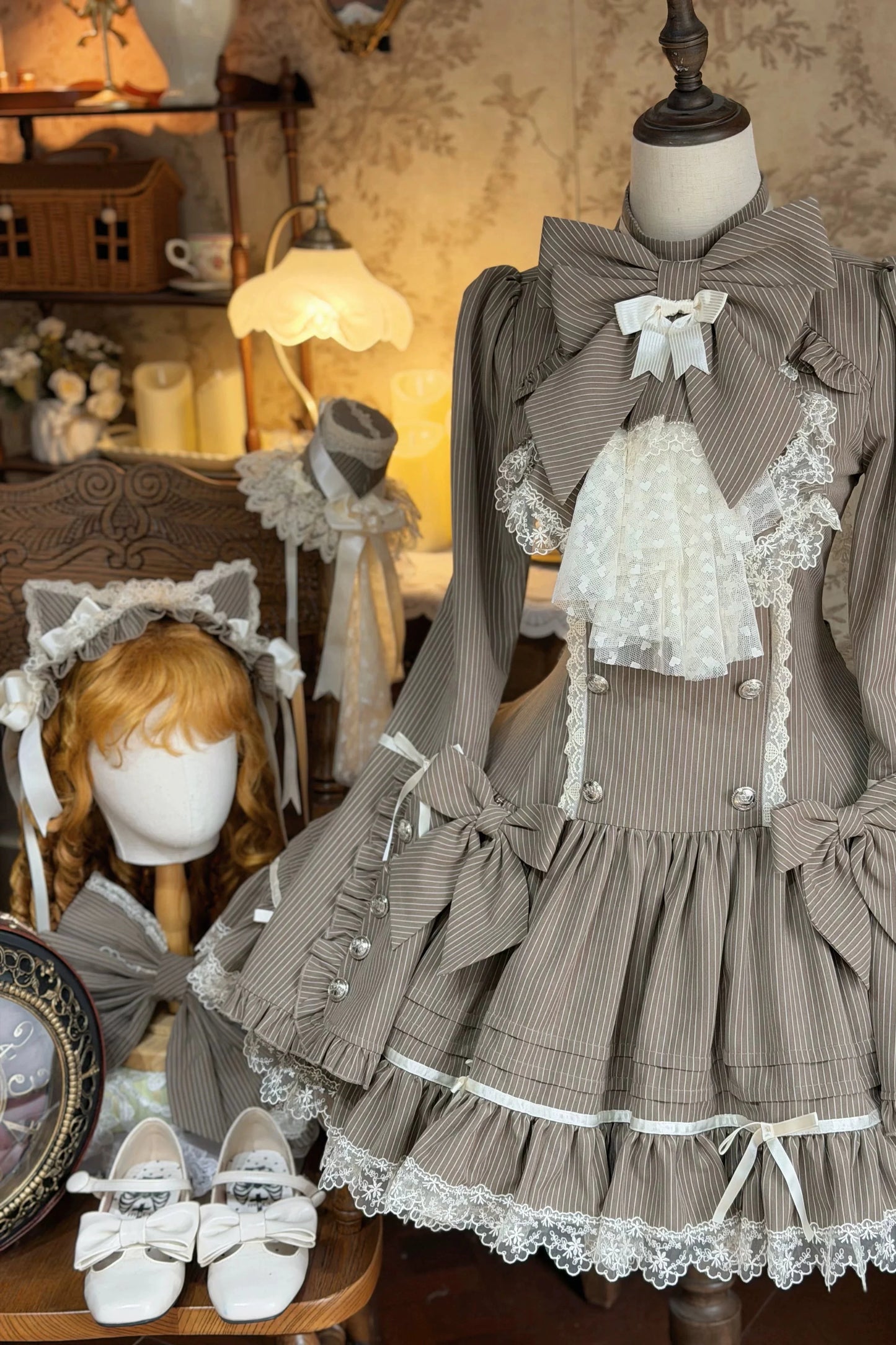[pre-order Deadline: April 25] Phantom Cat Sweet Ribbon Stripe Lace Bell Sleeve Lolita Dress