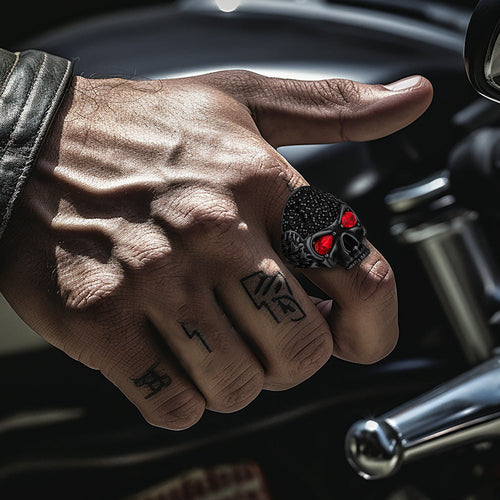 Biker Red Eye Skull Ring for in Stainless Steel