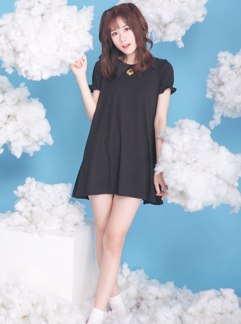 Dracula Color Girl Puff Sleeve Dress