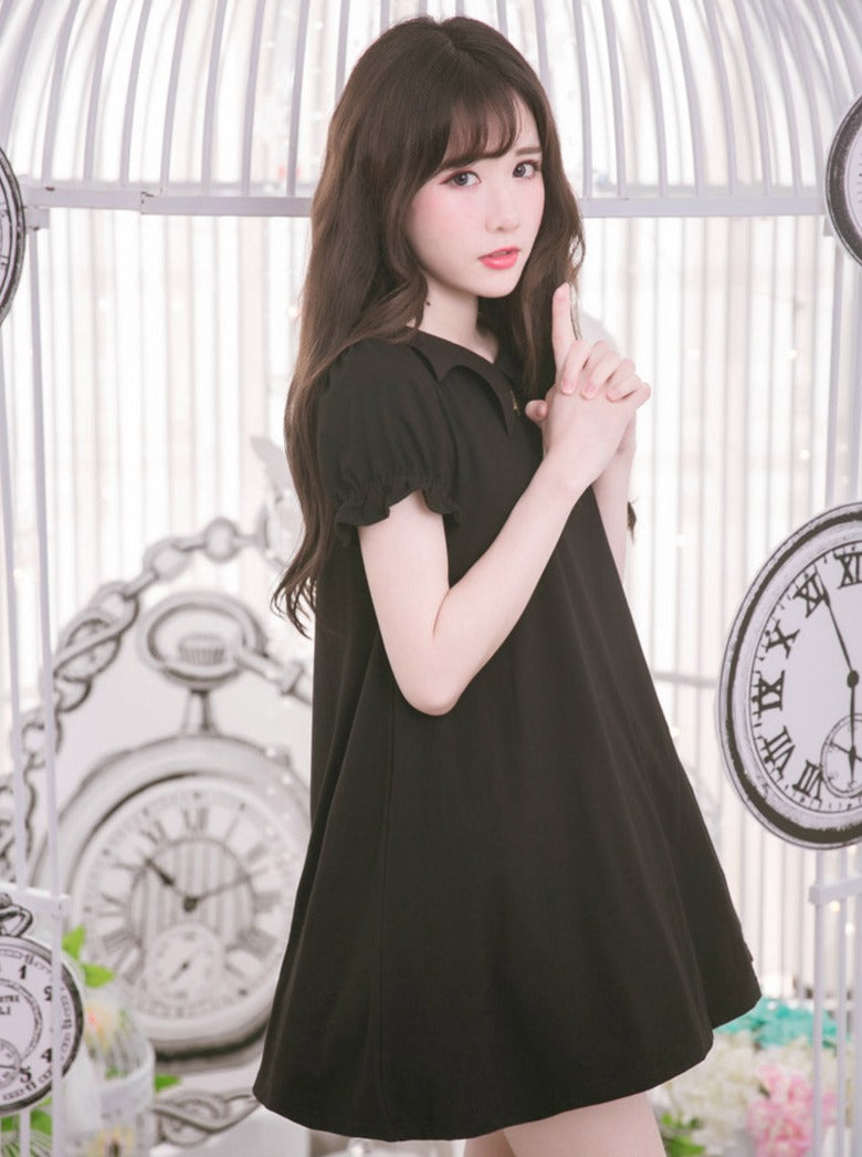 Dracula Color Girl Puff Sleeve Dress