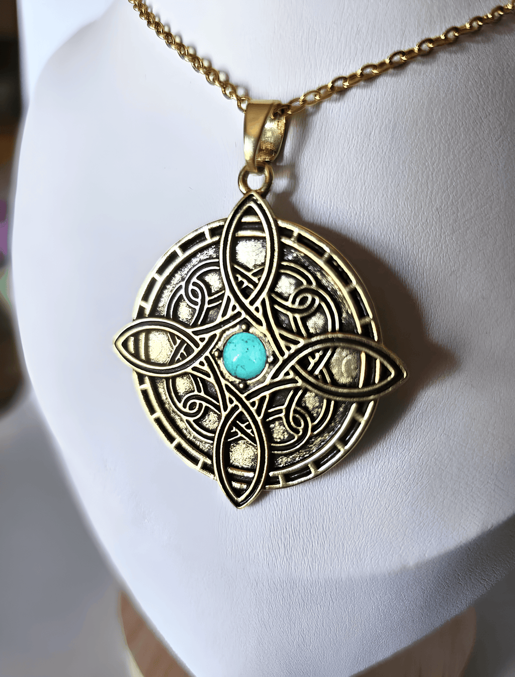 Turquoise Witch���s Knot Necklace