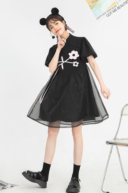 Casually Elegant Dress with a Refined Edge