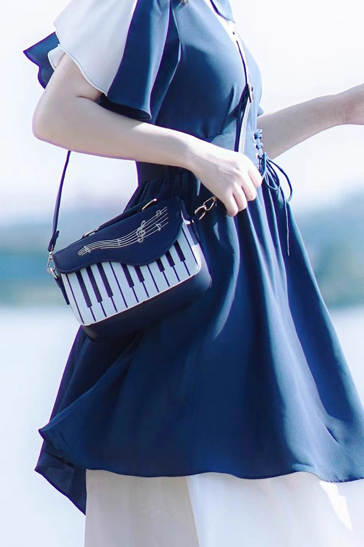 Sophisticated Bag with a Clean Classic Look