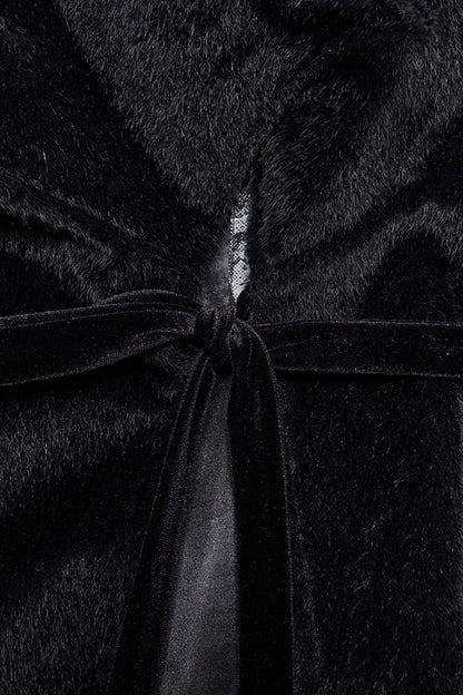 Effortlessly Elegant Coat with a Timeless Design
