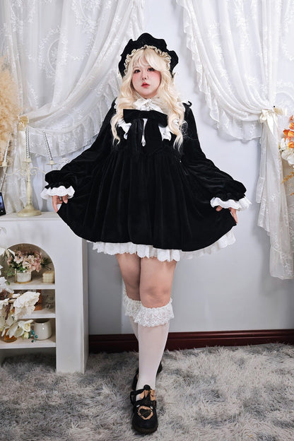 Casually Elegant Dress with a Refined Edge