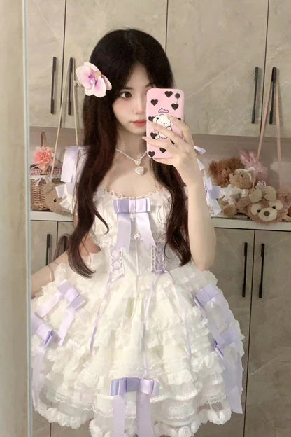 Finely Styled Dress with a Classic Vintage Look