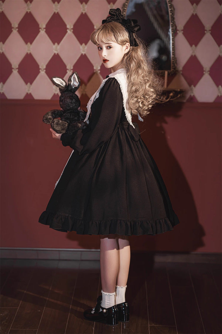 Casually Elegant Dress with a Refined Edge