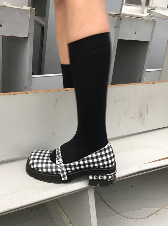 Merry Monochrome Belt Check Heels