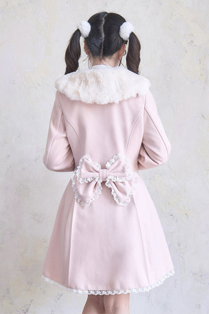 Effortlessly Elegant Coat with a Timeless Design